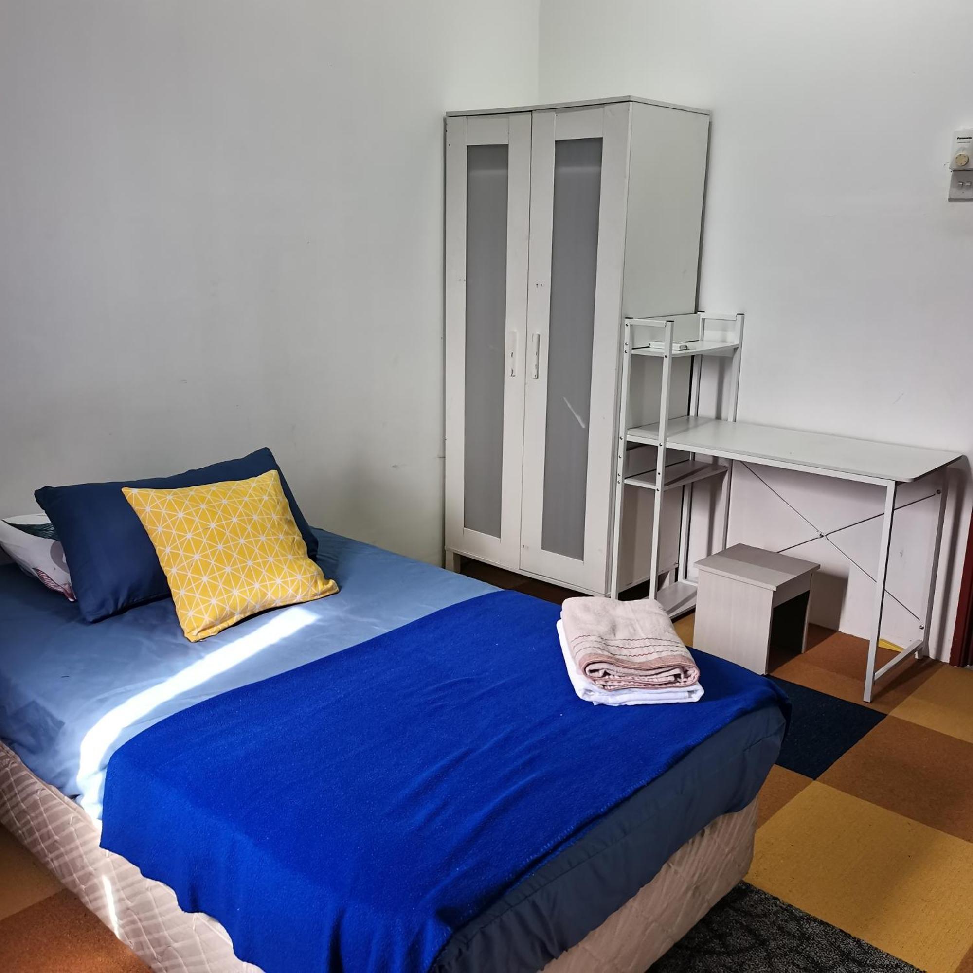 Cik Tein Apartment *